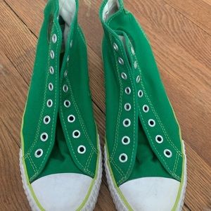 Women/men green sneakers